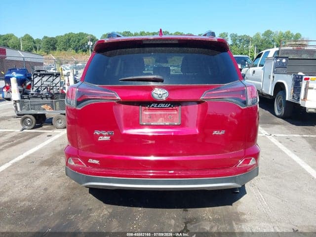 2018 TOYOTA RAV4 XLE 16