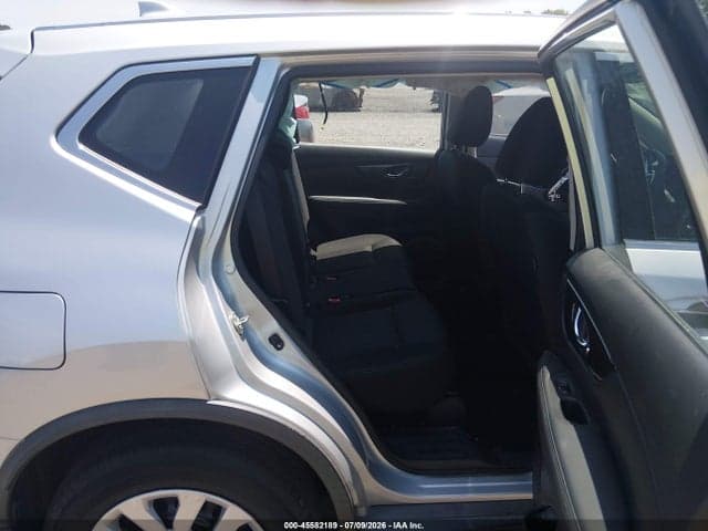 2017 NISSAN ROGUE S 8