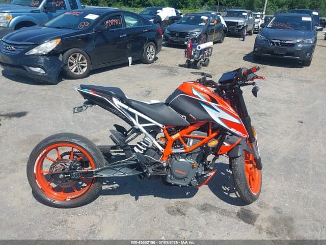 2017 KTM 390 DUKE 12