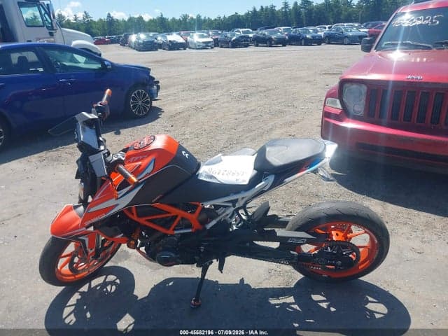 2017 KTM 390 DUKE 13