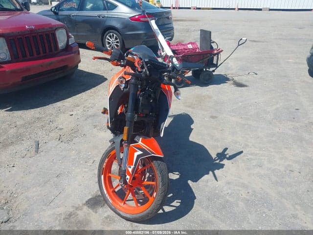 2017 KTM 390 DUKE 5