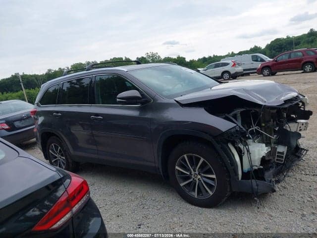 2019 TOYOTA HIGHLANDER XLE 14