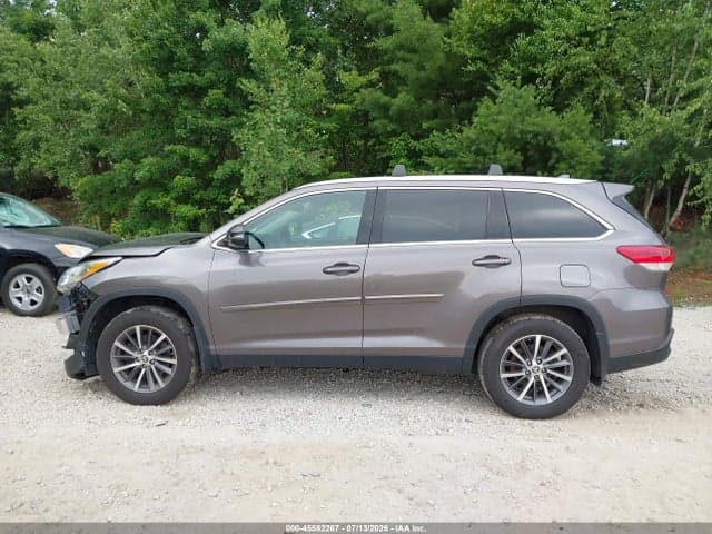 2019 TOYOTA HIGHLANDER XLE 15