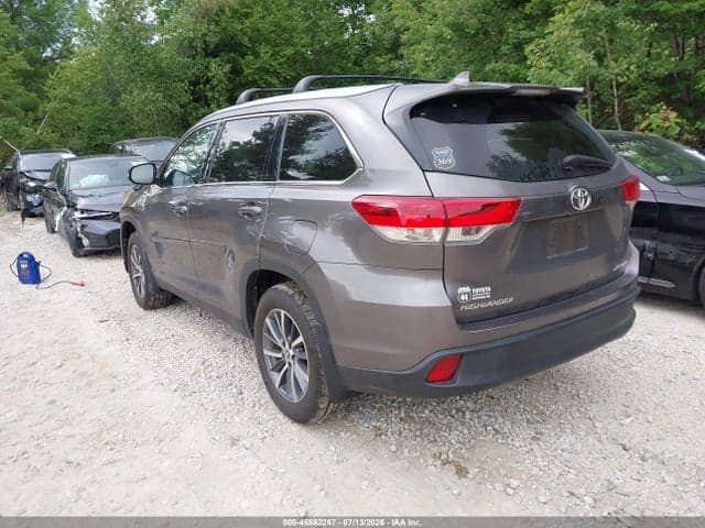 2019 TOYOTA HIGHLANDER XLE 3