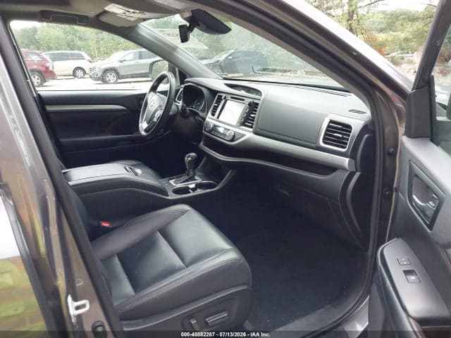 2019 TOYOTA HIGHLANDER XLE 5