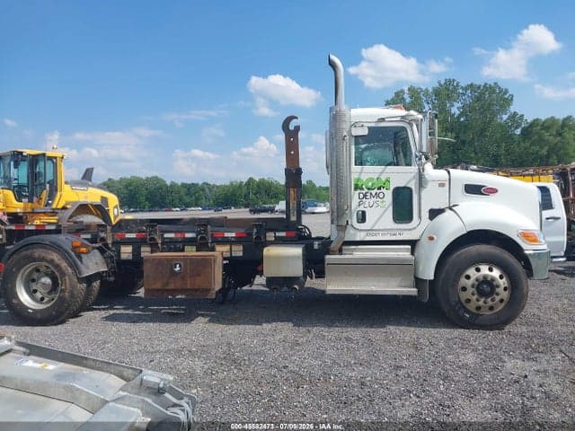 2022 PETERBILT 337 14