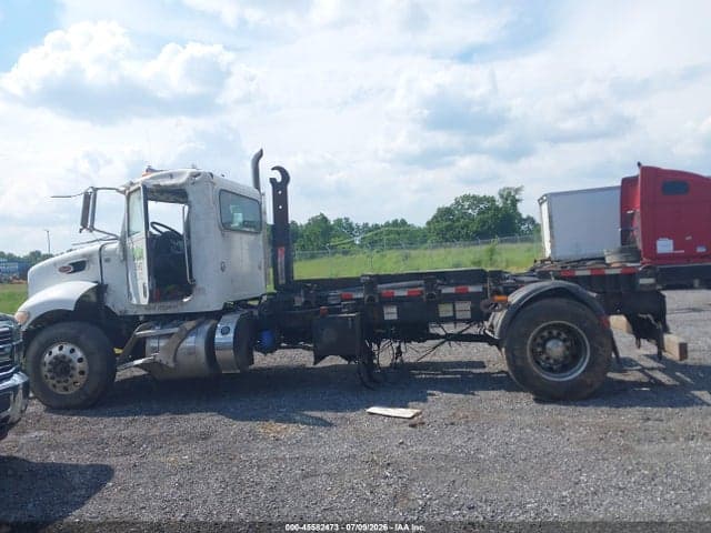2022 PETERBILT 337 15
