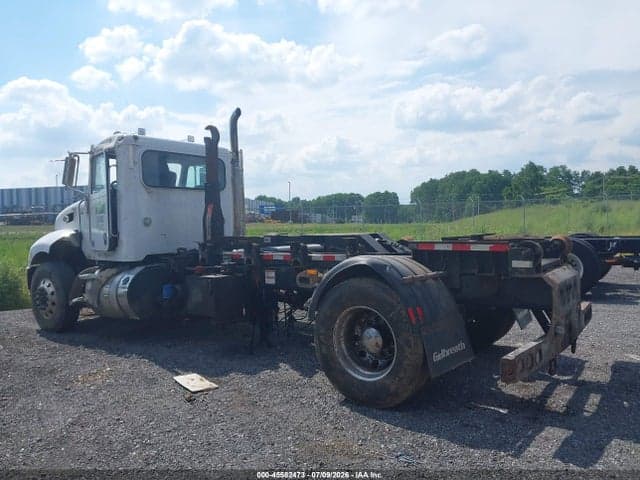 2022 PETERBILT 337 3