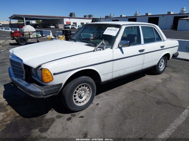1983 MERCEDES-BENZ 300 DT 2