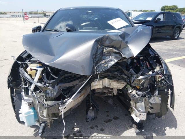 2019 TOYOTA C-HR LE 6
