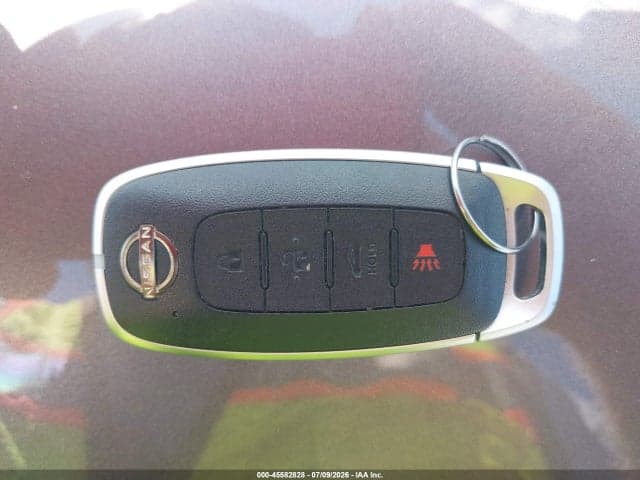 2024 NISSAN VERSA 1.6 SV 11