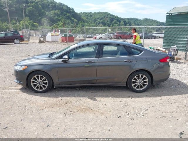 2017 FORD FUSION SE 14