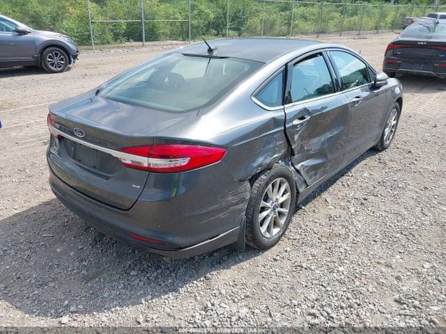 2017 FORD FUSION SE 4