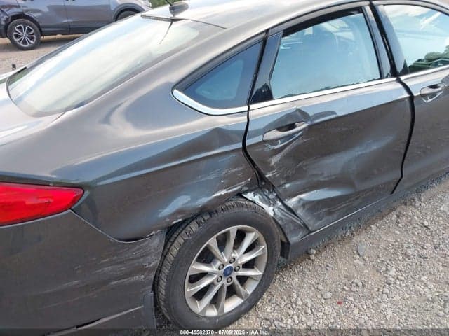 2017 FORD FUSION SE 6