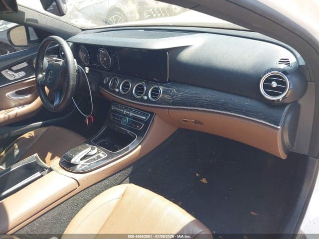 2017 MERCEDES-BENZ E 300 4MATIC 5