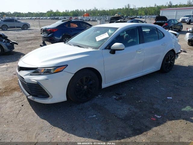 2021 TOYOTA CAMRY LE 2