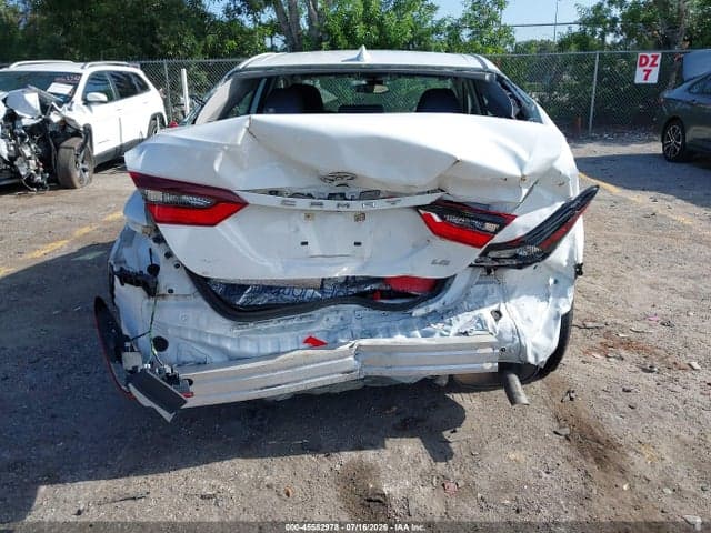 2021 TOYOTA CAMRY LE 6