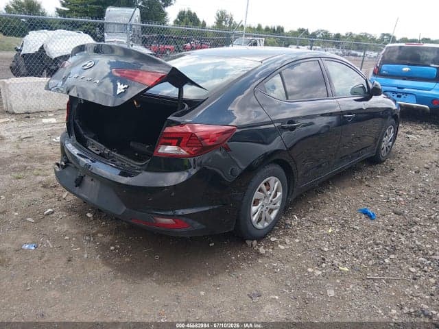 2020 HYUNDAI ELANTRA SE 4