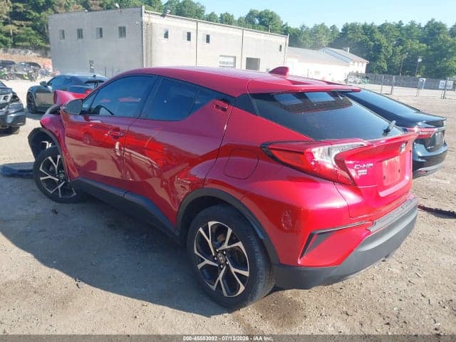 2020 TOYOTA C-HR XLE 3