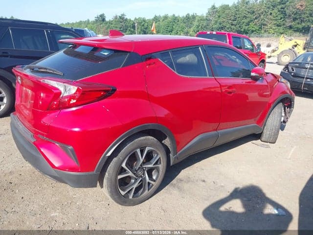 2020 TOYOTA C-HR XLE 4