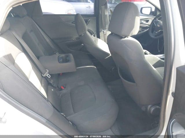 2017 CHEVROLET MALIBU 1LT 8