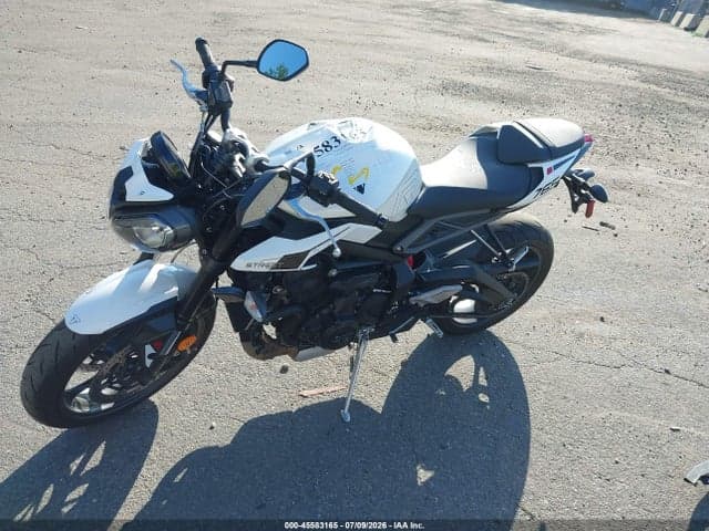 2024 TRIUMPH MOTORCYCLE STREET TRIPLE 765 R 9