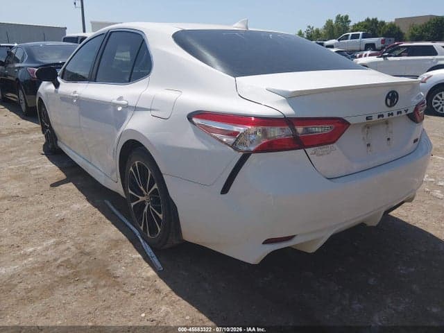 2020 TOYOTA CAMRY SE 3