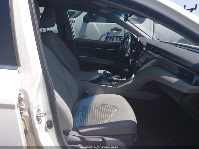 2020 TOYOTA CAMRY SE 5