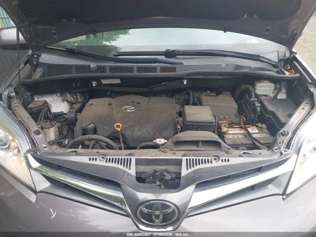 2018 TOYOTA SIENNA XLE 8 PASSENGER 10
