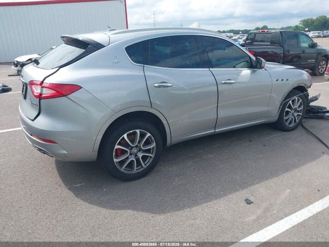 2017 MASERATI LEVANTE 4