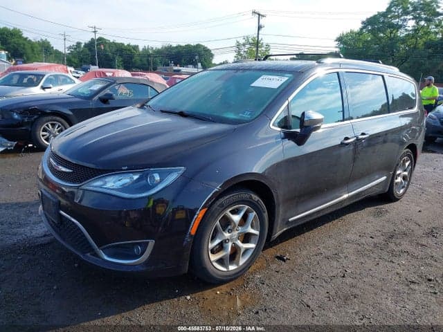 2017 CHRYSLER PACIFICA LIMITED 11