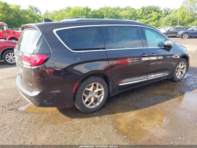 2017 CHRYSLER PACIFICA LIMITED 4