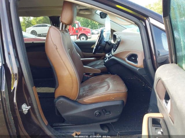 2017 CHRYSLER PACIFICA LIMITED 5