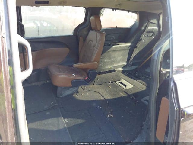 2017 CHRYSLER PACIFICA LIMITED 8