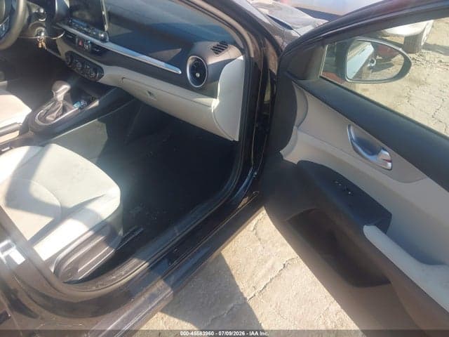 2023 KIA FORTE LXS 5