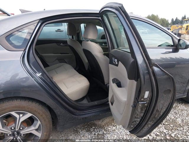 2020 KIA FORTE LXS 8