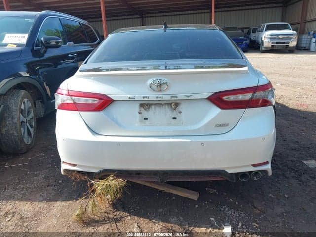 2018 TOYOTA CAMRY XSE 17
