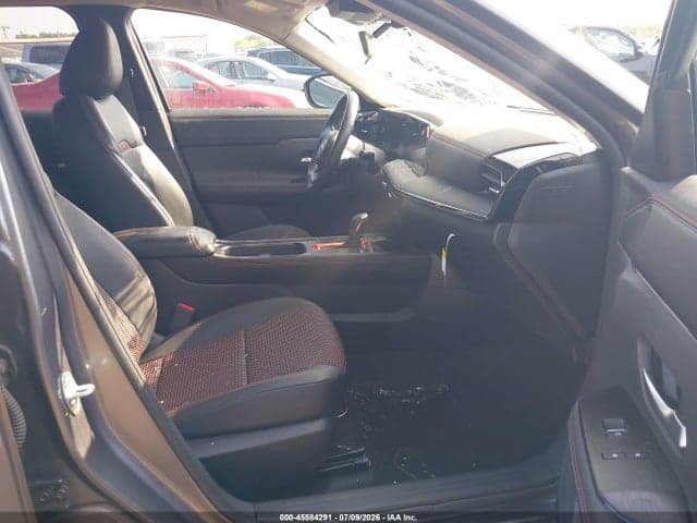2025 NISSAN KICKS SR INTELLIGENT AWD 5