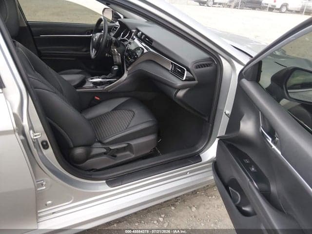 2020 TOYOTA CAMRY SE HYBRID 5