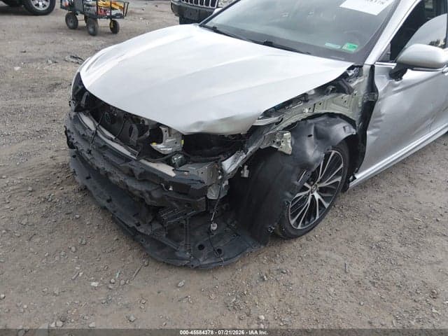 2020 TOYOTA CAMRY SE HYBRID 6