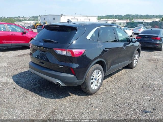 2021 FORD ESCAPE SE 4