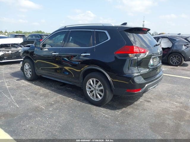 2017 NISSAN ROGUE SV 3