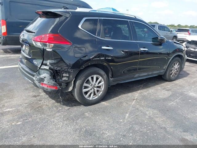 2017 NISSAN ROGUE SV 4