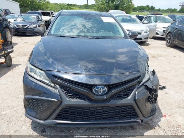 2018 TOYOTA CAMRY SE 12