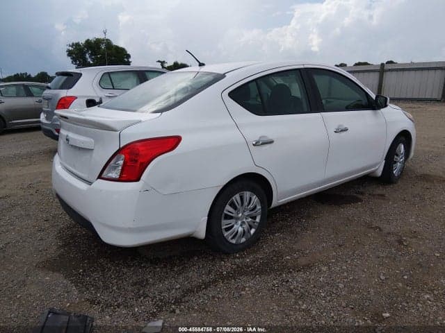 2017 NISSAN VERSA 1.6 SV 4