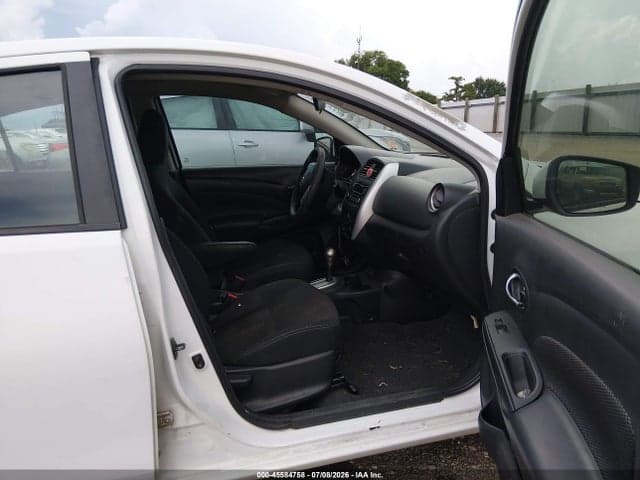 2017 NISSAN VERSA 1.6 SV 5