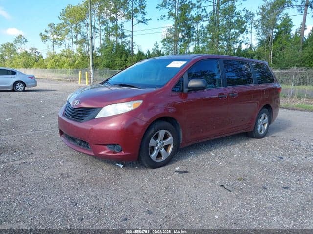 2017 TOYOTA SIENNA L 7 PASSENGER 2