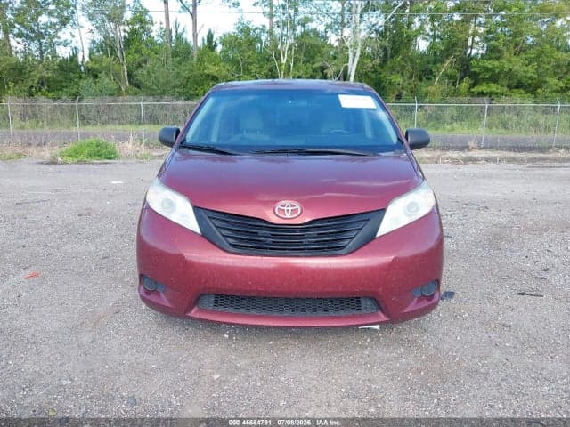 2017 TOYOTA SIENNA L 7 PASSENGER 12