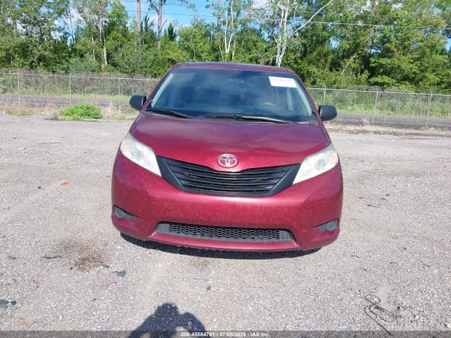 2017 TOYOTA SIENNA L 7 PASSENGER 6