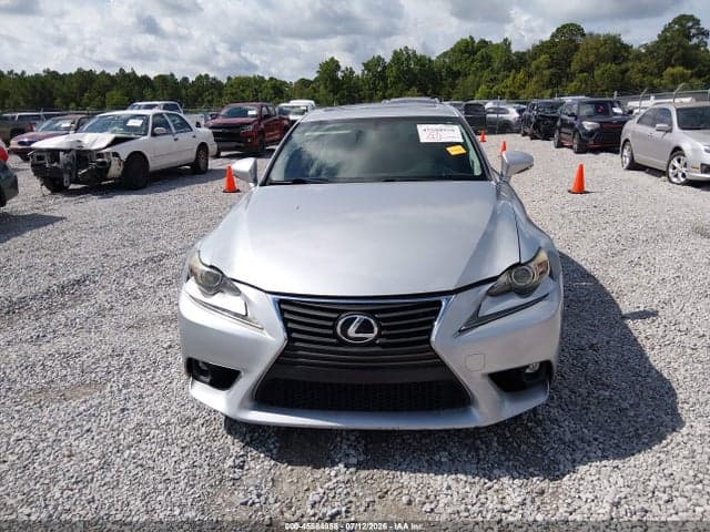 2016 LEXUS IS 200T 12
